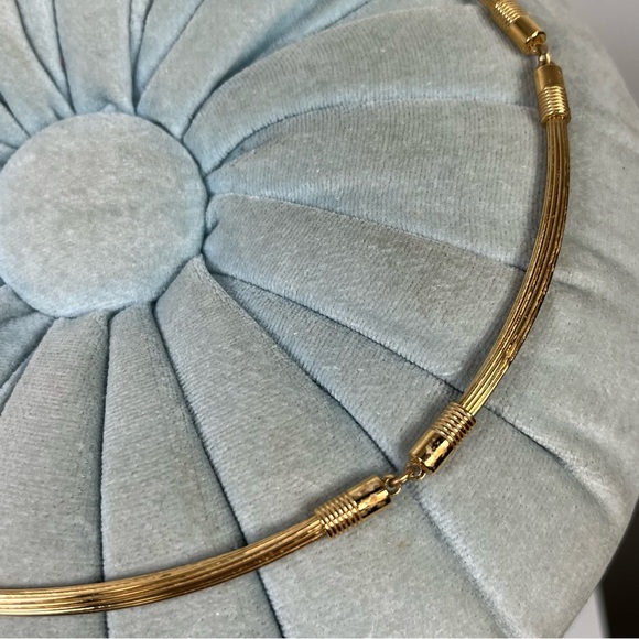 Vintage Signed Monet Gold Plated Tube Collar Necklace Classic - Picture 8 of 12